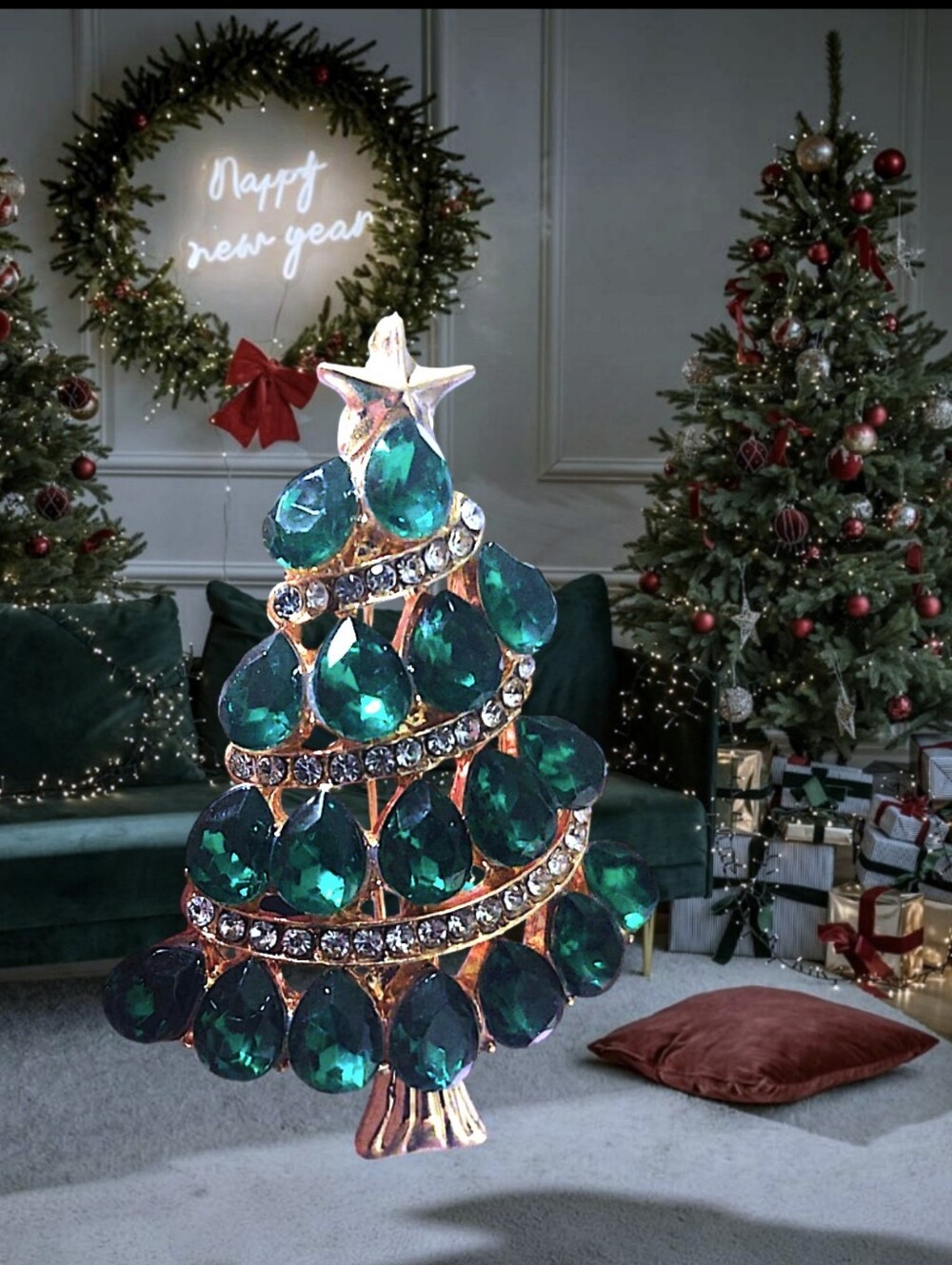 Emerald Green Crystal Christmas Tree Brooch
